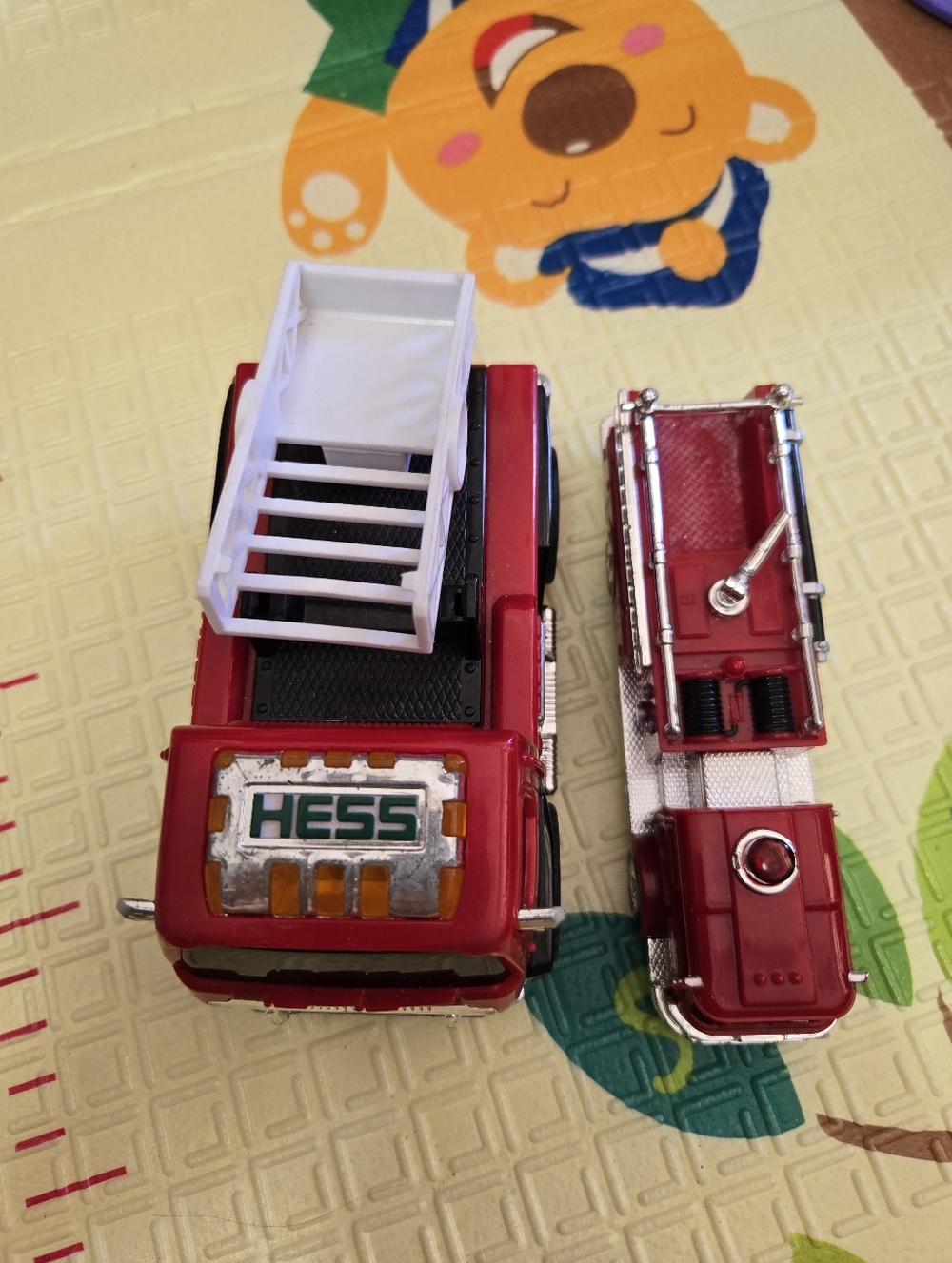 HESS Trucks - Picture 5 of 9